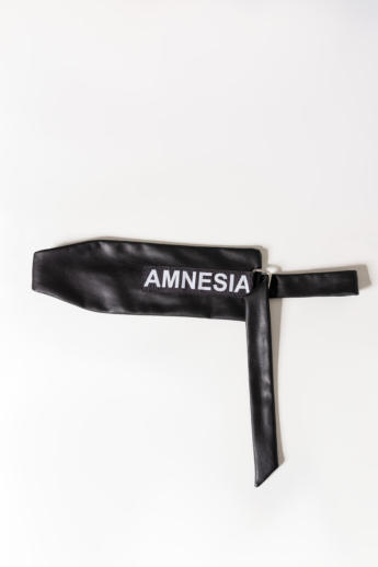 amnesia-saura-ov-fekete