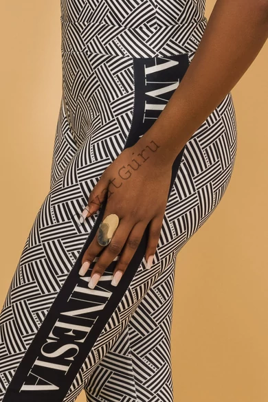 amnesia-siva-leggings-fekete-feher