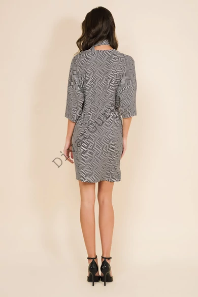 amnesia-guam-ruha-fekete-feher-mintas