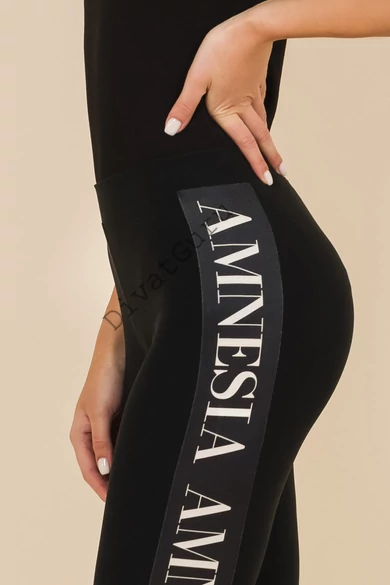 amnesia-siva-leggings-fekete-feliratos