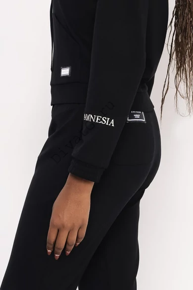amnesia-oszka-jogging-felso-fekete