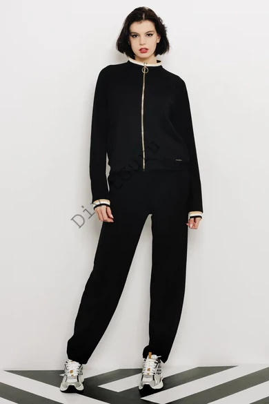 amnesia-sierra-szabadido-egyuttes-fekete