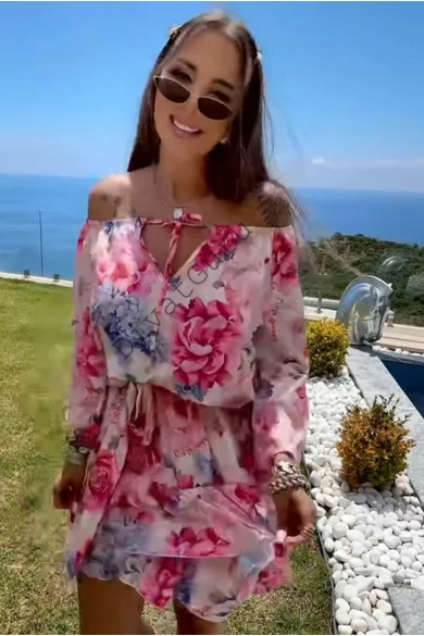 lola-bianka-elol-kotos-ruha-rozsaszin-viragos